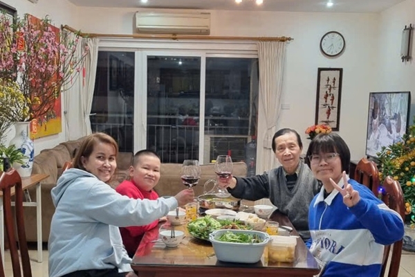 Mâm cơm cúng Giao thừa - dấu ấn Tết Việt trong lòng cô dâu Lào